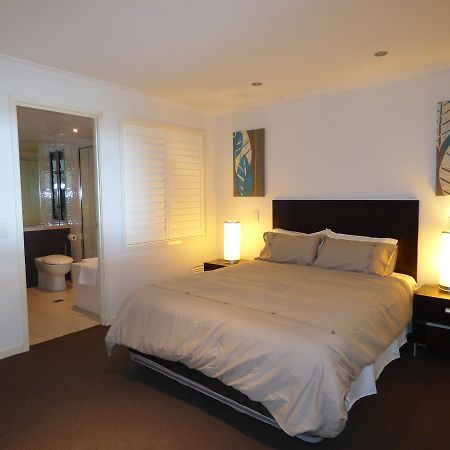 Marina View Apartment แอร์ลีบีช ภายนอก รูปภาพ