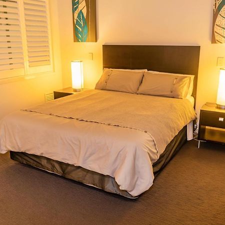 Marina View Apartment แอร์ลีบีช ภายนอก รูปภาพ