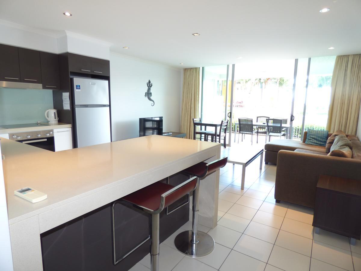 Marina View Apartment แอร์ลีบีช ภายนอก รูปภาพ
